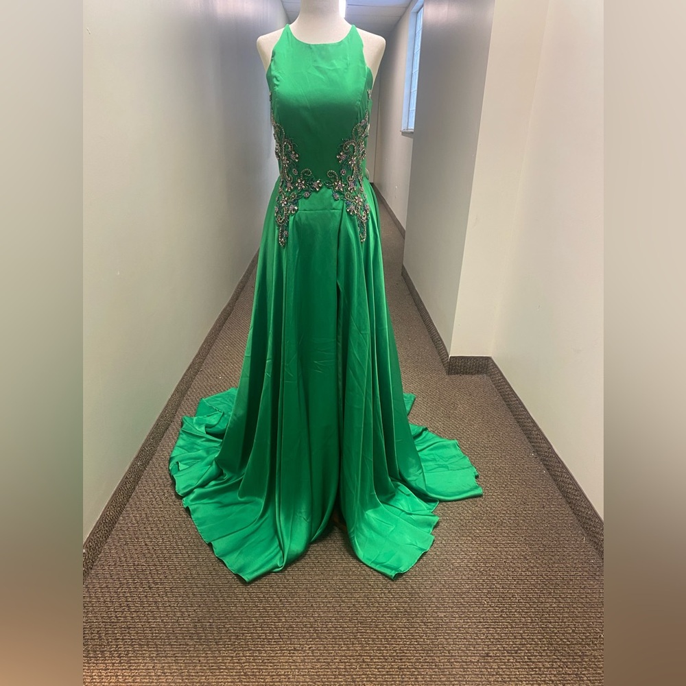 New Rachael Allan Sz 4 -  Emerald Green w/ embellishments, open back -  POCKETS